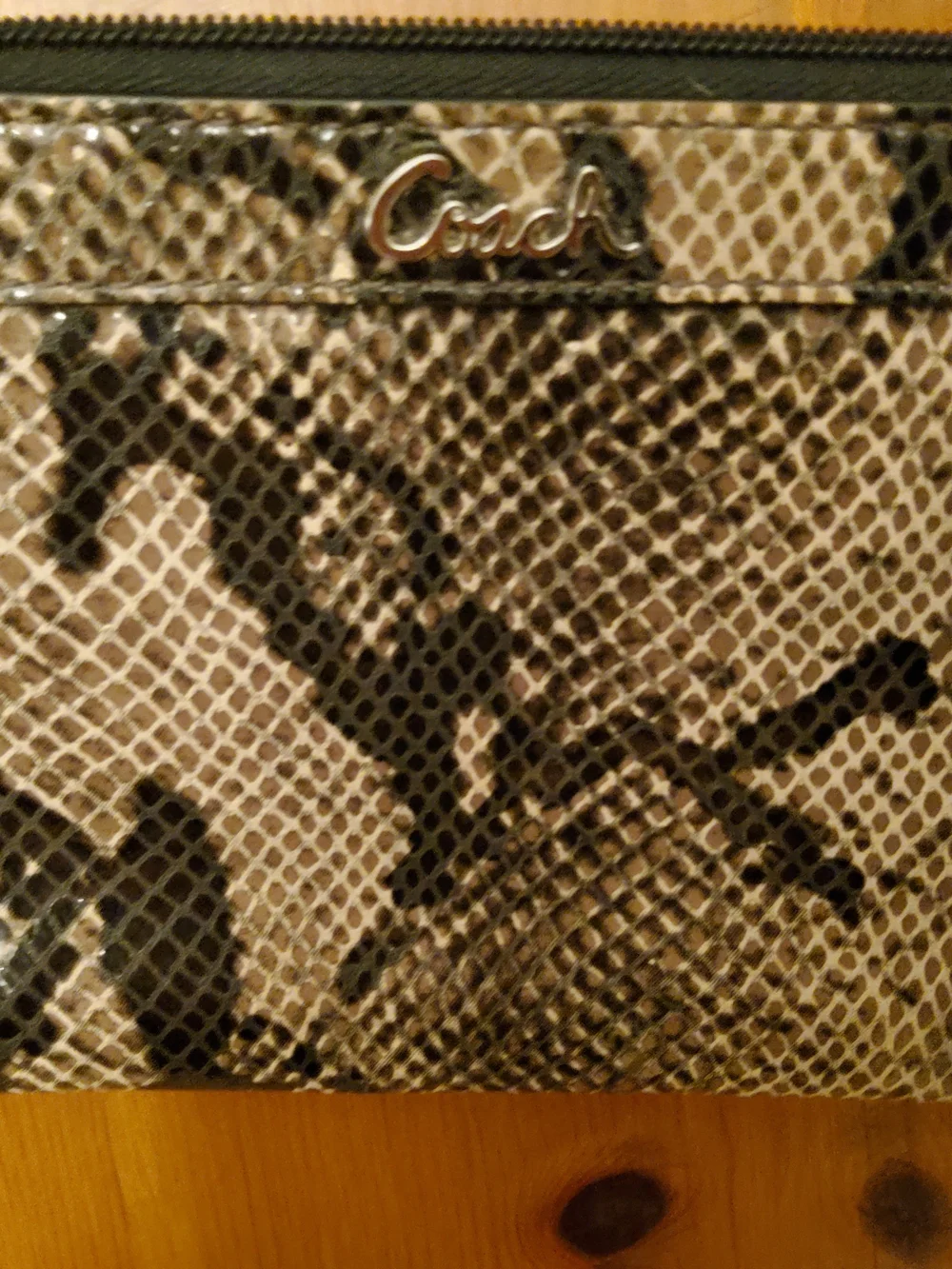 Coach Snake Print Wristlet EUC - Picture 2 of 8